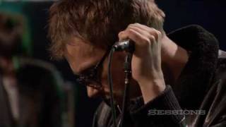 Gorillaz - On Melancholy Hill (Live on AOL Sessions)