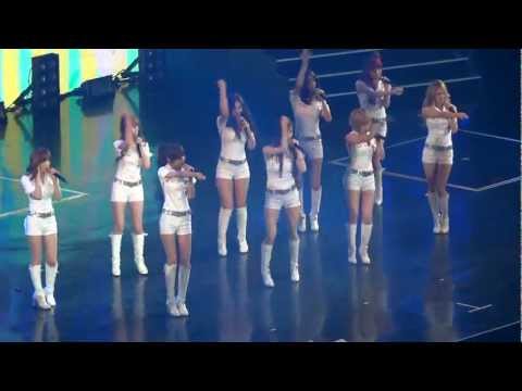 [Fancam] 120702 SNSD - Hoot @ K-pop Nation Concert In Macao by BennyDX