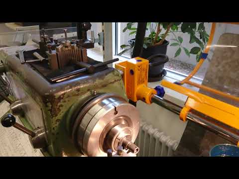 Nutenstoßen an einem Konus an der Drehbank