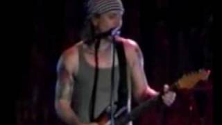 Goo Goo Dolls - All Eyes On Me Live (New York, 31-10-2002)