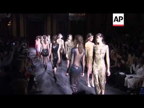 Julien MacDonald brings flamboyant body con show to LFW