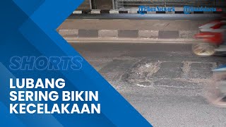 Jalan Berlubang di Bawah Stasiun MRT Blok A Sering Bikin Kecelakaan Pengendara Motor