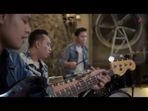 ILIR 7 - CINTA DAN PENGKHIANATAN (OFFICIAL MUSIC VIDEO)