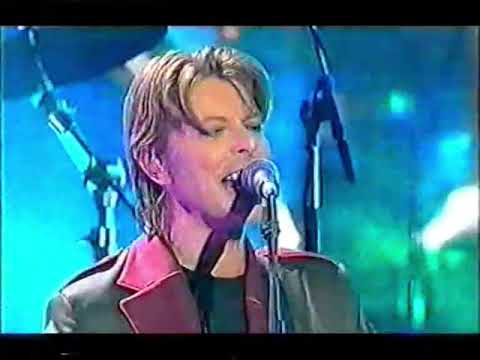 David Bowie - Brit Awards With Placebo (20th Century Boy) - 16 February 1999