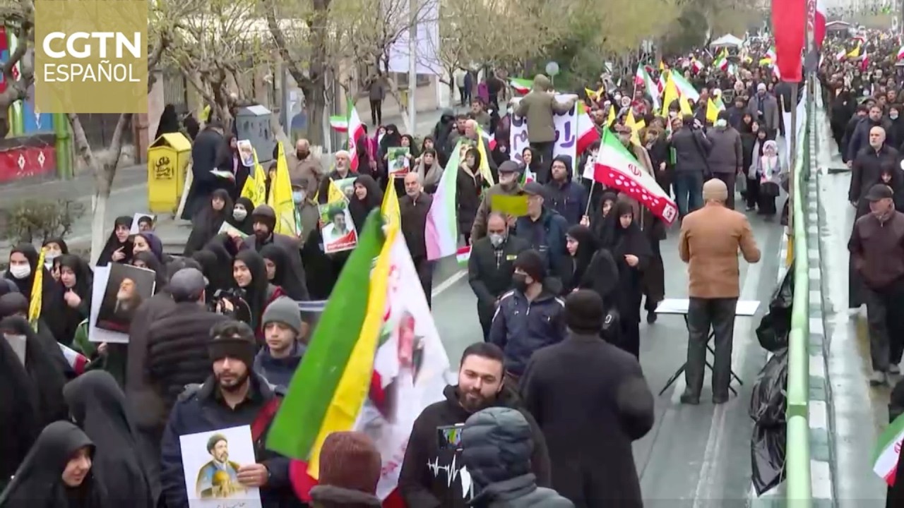 El pueblo iraní se manifiesta en Teherán para condenar los ataques de EE. UU. e Israel
