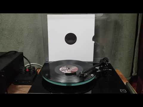 [WARPED 23A] Fracus & Mozz ft. Vicky Fee - Hold On To Me (Fracus Remix) [2007]