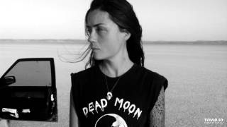 Dead Moon - You must be a witch