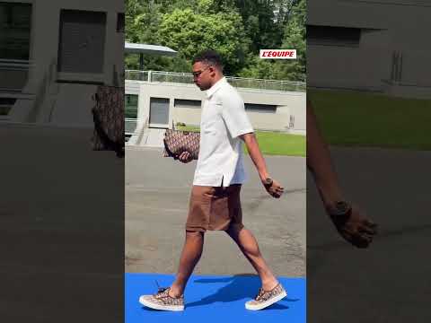 🏆🇫🇷 Le capitaine Kylian Mbappé vient d'arriver à Clairefontaine pour lancer sa Coupe du monde 2026