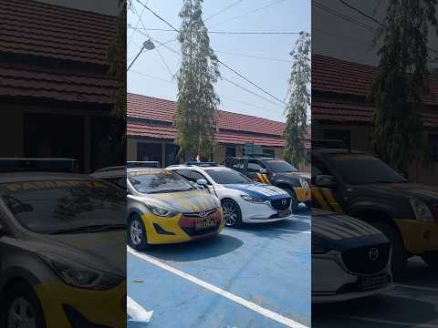 Intip tampilan mobil polisi di Indonesia! 🚓 Siap menjaga keamanan kita!