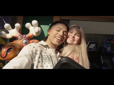 Salah - Gloss Feat EMMVR (Oficial Video)