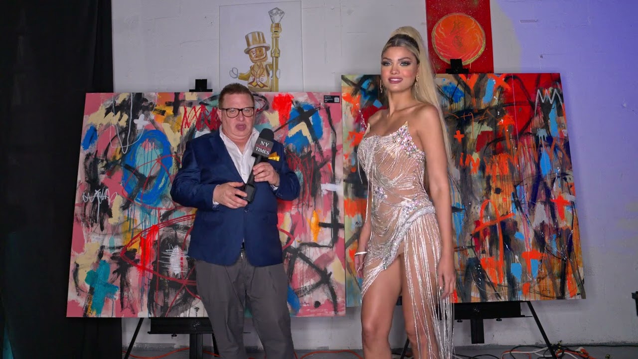 Model @luanalarkin @artheartsfashion Art Basel