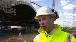 preview picture of video 'Stadsbrug Nijmegen - Bouw van de betonnen bogen'