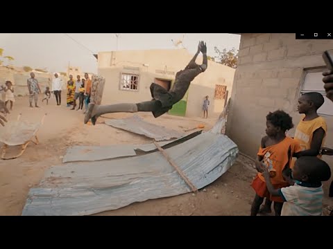 Está todo mundo estranho - Mano PK