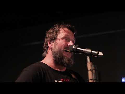 Divokej Bill - Plakala (City Live, 3. 10. 2018)