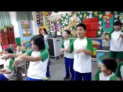 Give me something good to eat! (Super Simple Songs) Halloween Trick or treat song