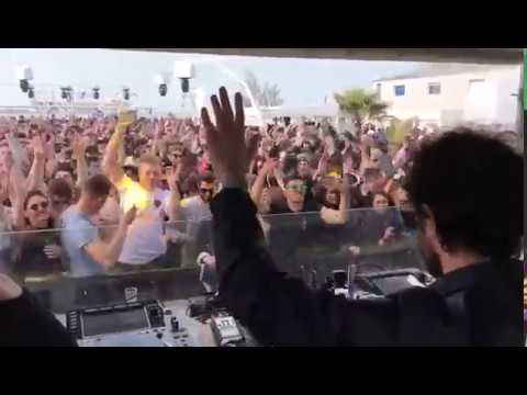 Leon plays Off Key - Hop Rolla at Ralf in Bikini