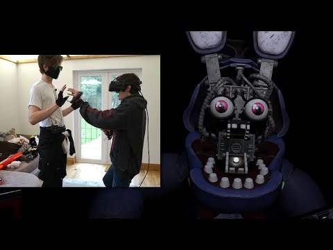 Tubbo Plays FNAF in VR with Ranboo!