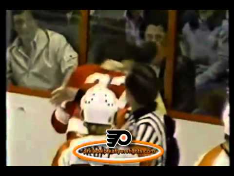Mar 12, 1981 Brad Smith vs Glen Cochrane Detroit Red Wings vs Philadelphia Flyers