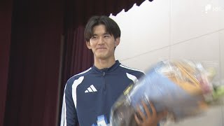 「優勝したかった」サッカー日本代表チーム最年少の後藤啓介選手が母校を訪問 ワールドカップでの経験を語る 部活動に励む後輩たちにメッセージも=静岡・浜松市