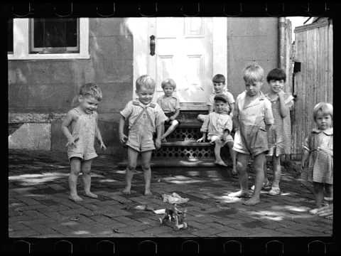 Gus Gibson / Will Chastain - Milk Cow Blues (1943)