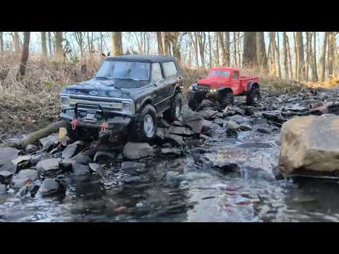 1/10 SCALE RC TRUCKS RIVER CROSSING ADVENTURE