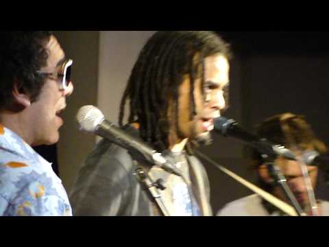 Jair Oliveira, Max de Castro e Simoninha no Guanabara Pub (Londres) | Viagem Primata