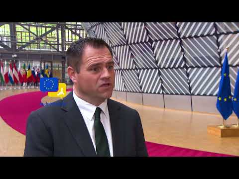 Video Thumbnail: Europe must protect its humanitarian and development budgets! Irish Minister Neale Richmond warns!