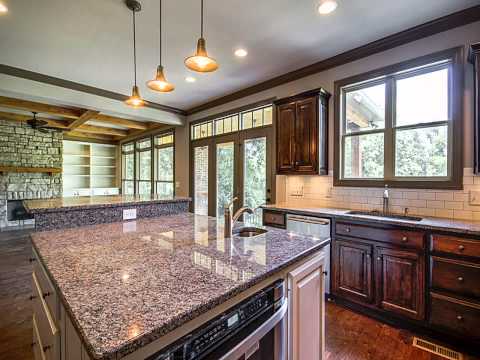 Home For Sale @ 147-A Waterview Dr  Hendersonville TN 37075