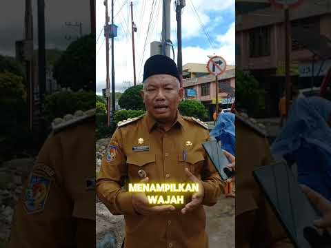 (Video) Pj. Bupati Aceh Tengah Bersihkan Sampah Atas Laporan Masyarakat di Simpang 5 Kota Takengon - Prokopim Aceh Tengah