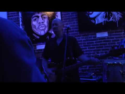 Who's gonna park on the dance floor with David Carlton Johnson making his bass talk?