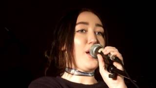 Noah Cyrus &quot;Stay Together&quot; (Live in Memphis TN 06-01-2017)