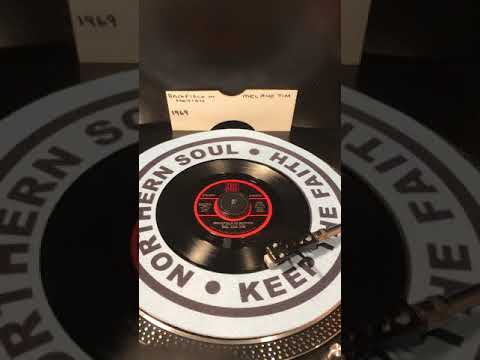 Mel And Tim - Backfield In Motion ( Vinyl 45 ) From 1969 .