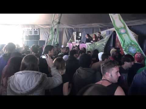 LUMINOPOLIS ''RETRO EDITION'' 2014 - GUAPA LEE vs GANEISHA