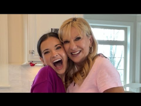 Brooke & Melissa in the kitchen 🧑🏻‍🍳👩🏼‍🍳🥖