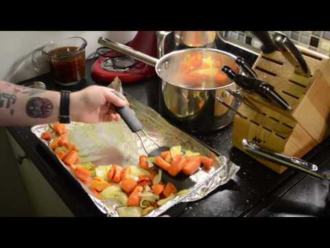 How to Make Roasted Carrot Soup