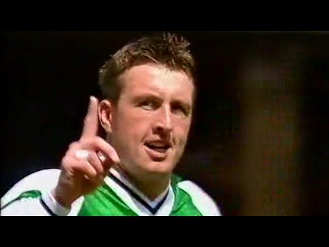 FA Trophy Final 2002 - Carl Alford scores overhead kick for Yeovil against former club Stevenage