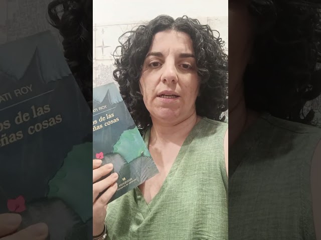 Vídeo relacionado con Espectros Del Capitalismo (ENTRELINEAS)