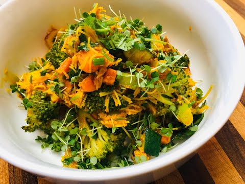 Singapore Noodle Salad | Curry Flavored Quick Plant-Based Recipe | Vaidyaji Priyanka