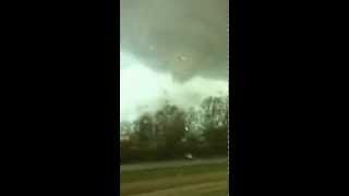 preview picture of video 'Henryville Tornado crossing I-65'