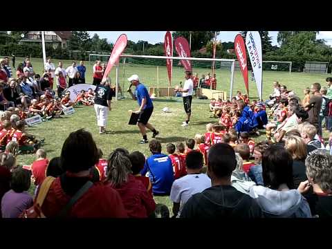 Finale härterster Bums der Mütter INTERSPORT kicker FUßballcamp Merschwitz