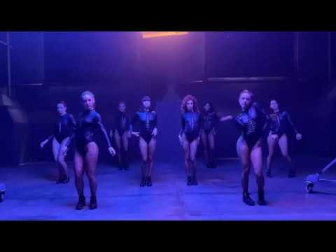 R3HAB, TINI, Reik - Bésame (I Need You) | Official Choreography