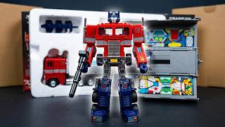 Unboxing G1 Optimus Prime Reissue | All Accessories, Robot and Truck Modes