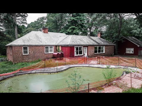 War Veteran’s ABANDONED Mansion with EVERYTHING Still inside | Left behind 15 Years ago