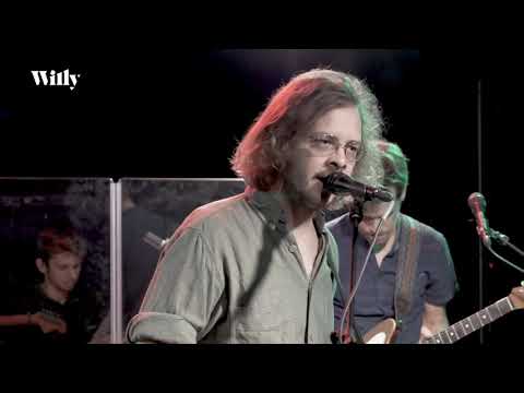 WILLY // The Radar Station - Into The Mud (live)