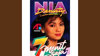 Download lagu April Yang Biru mp3