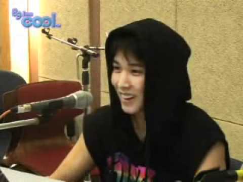 100805 Appa Band with Sungmin @ Sukira 1/6