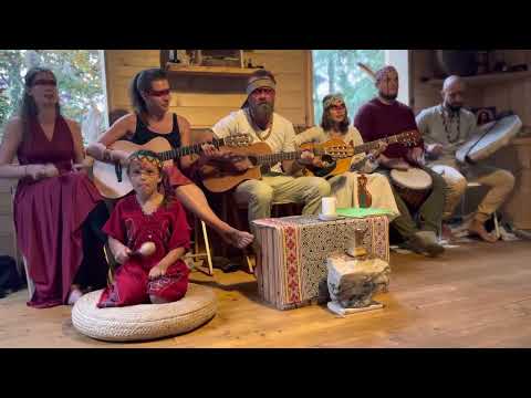 Ova Nay - Andjambá - Rombe performed with love and respect to Yawanawá tribe by Yuxibu Xarabu. Ihuu!