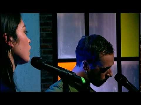 'FUZZ!' - Matthijs en Sarah met 'Shoulda' (Live)