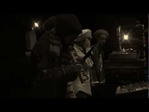 GIVE JAH THE GLORY 2011 - ZION GATE Hi-Fi FT. 🎹  FAR EAST ②