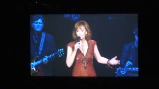 Reba McEntire - Because of you, C2C London 2017